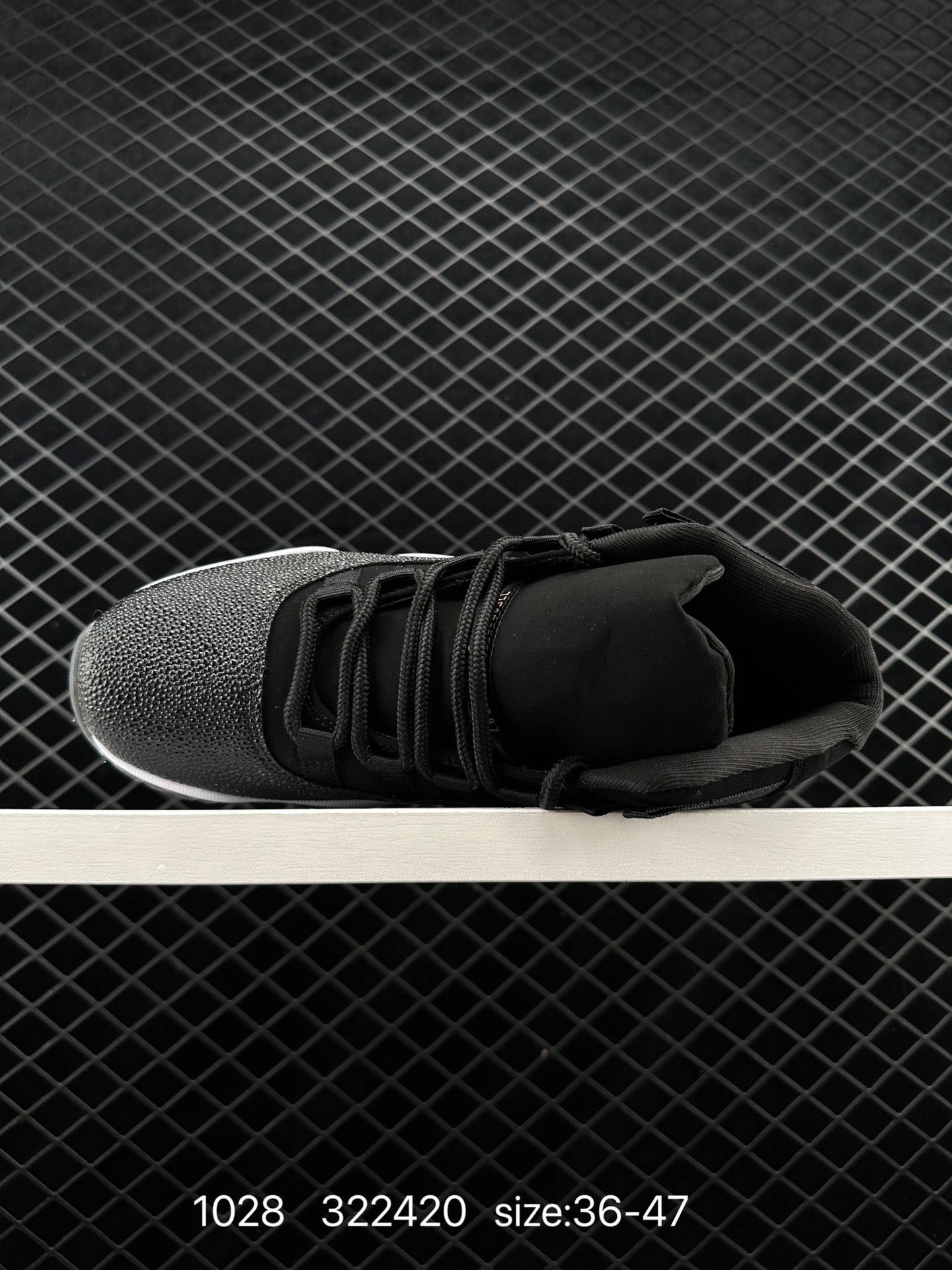 Nike Air Jordan 11 Retro Low LE